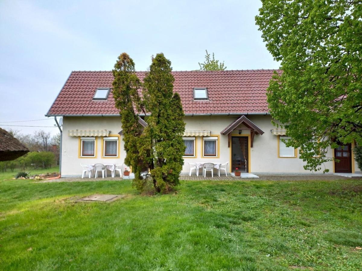 Helena Apartman Cserszegtomaj Exteriér fotografie